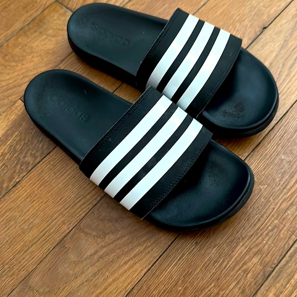 Adidas slides - Picture 1 of 3